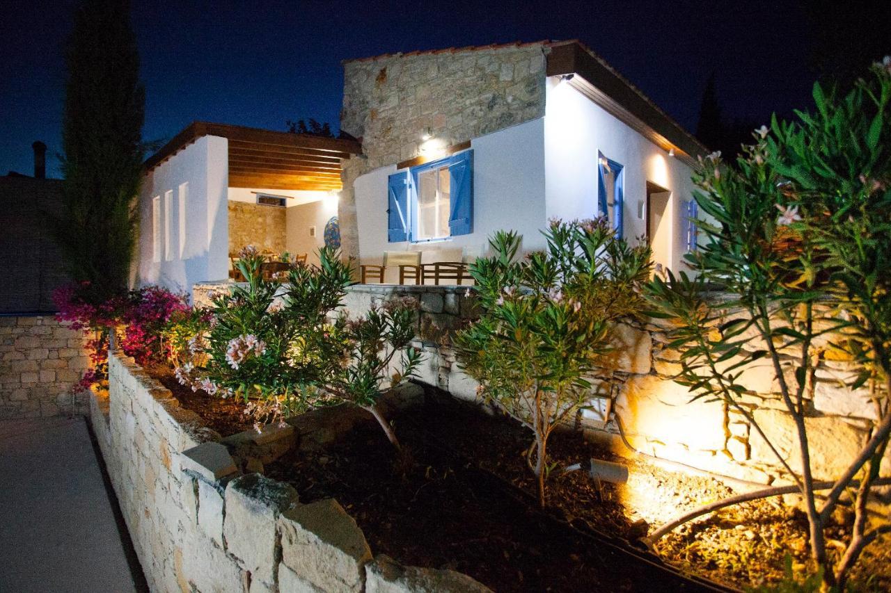 Cecilias Courtyard Guest House Malya Exterior foto