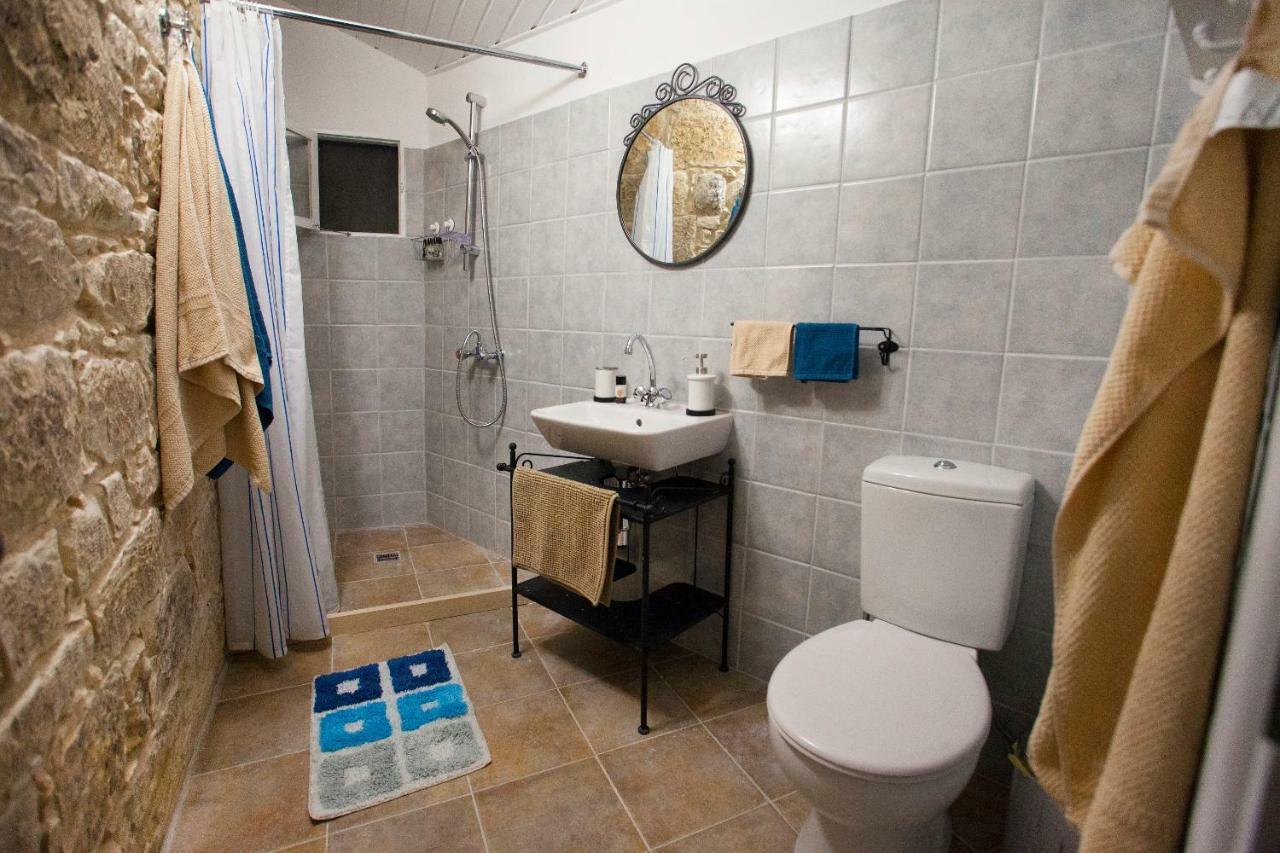 Cecilias Courtyard Guest House Malya Exterior foto