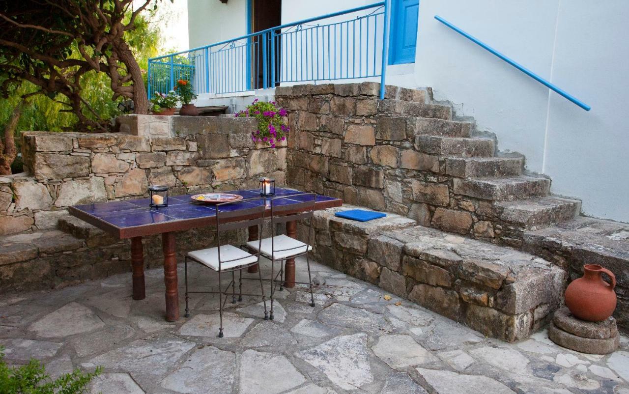 Cecilias Courtyard Guest House Malya Exterior foto