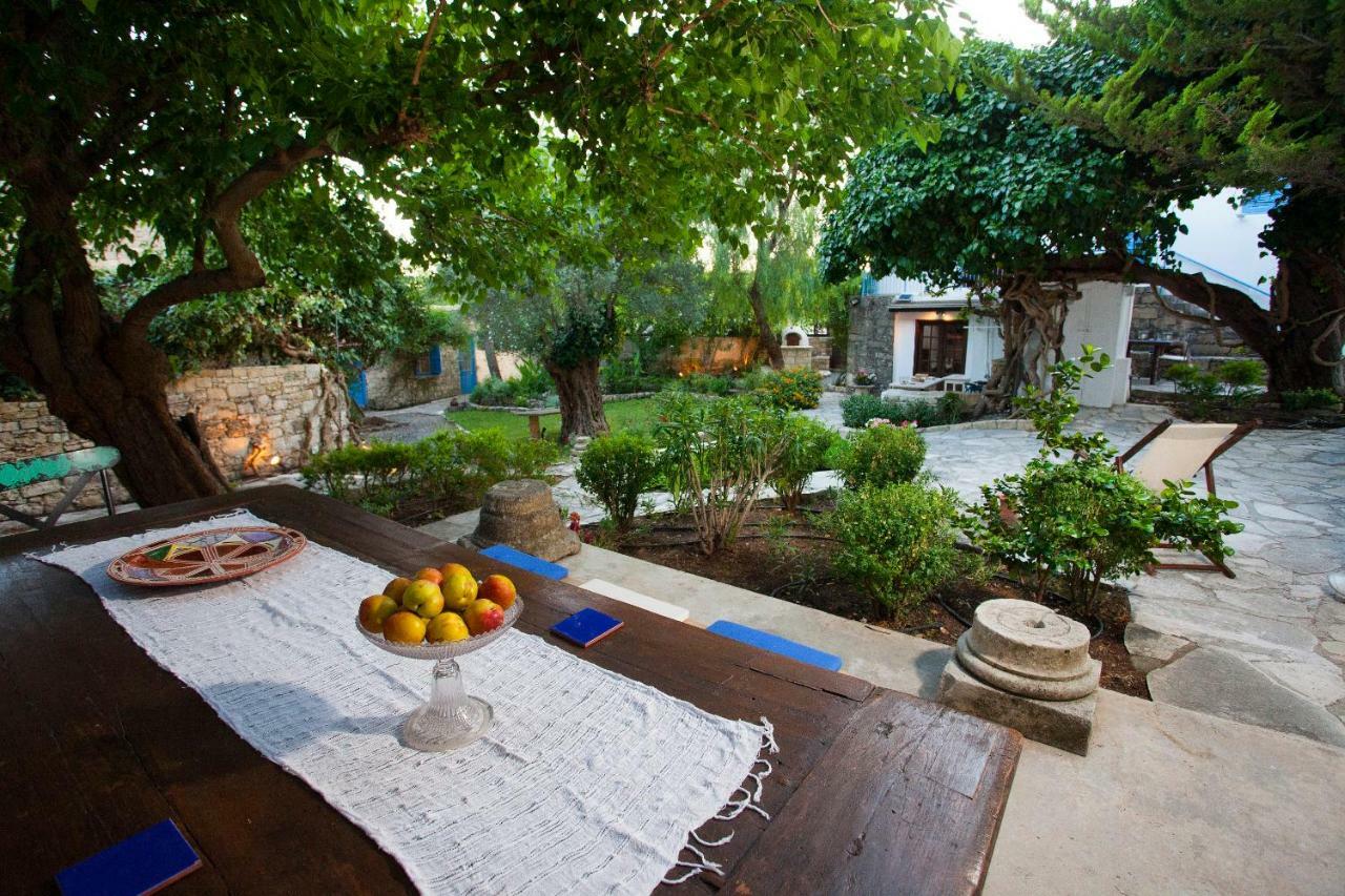 Cecilias Courtyard Guest House Malya Exterior foto